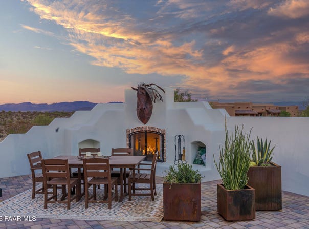 4450 Black Mountain Road, Wickenburg, AZ 85390