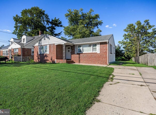 3815 ROYAL Avenue, PENNSAUKEN, NJ 08110