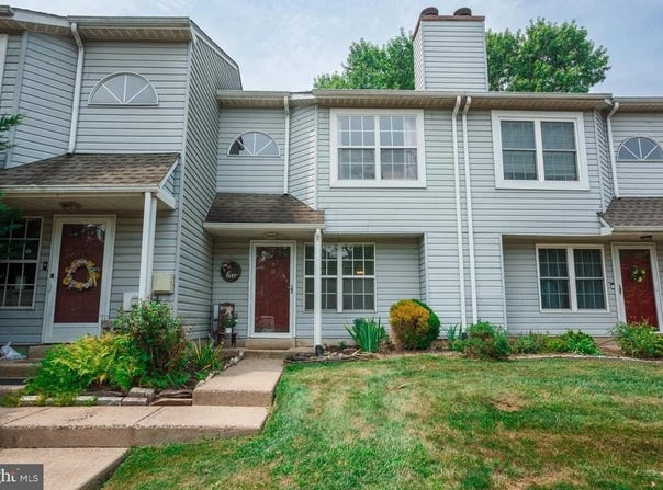 19 OLD MILL LANE, SOUTHAMPTON, PA 18966