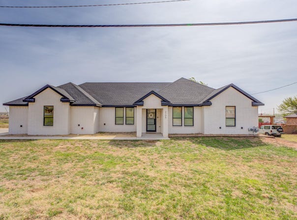 2106 Mesa Road, Lubbock, TX 79403