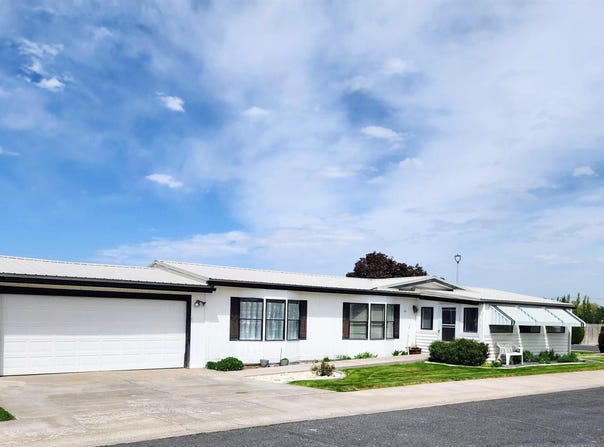 1414 Park Ave, Burley, ID 83318
