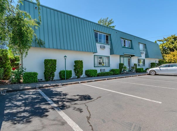 349 W Pine Street, Central Point, OR 97502