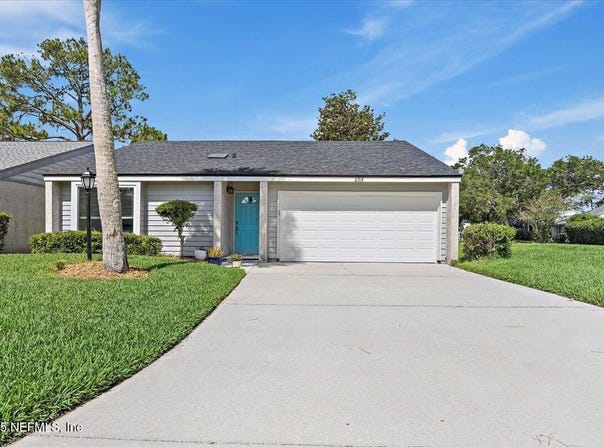 2715 VERSAILLES Court, Ponte Vedra Beach, FL 32082