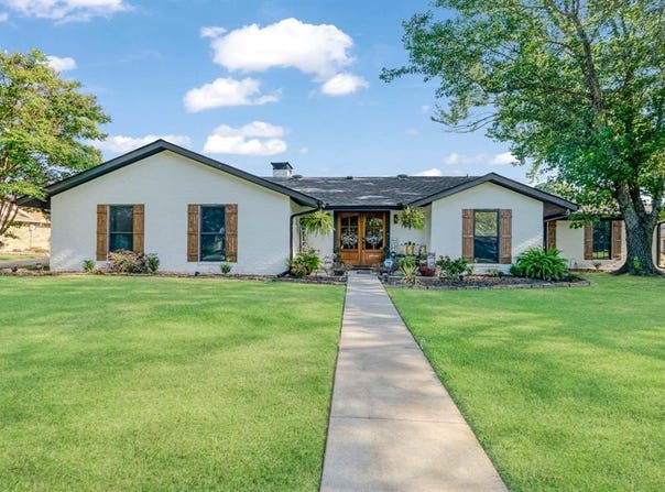 3910 Miranda Drive, Paris, TX 75462
