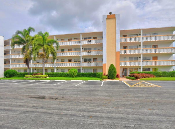 3045 Cornwall C, Boca Raton, FL 33434