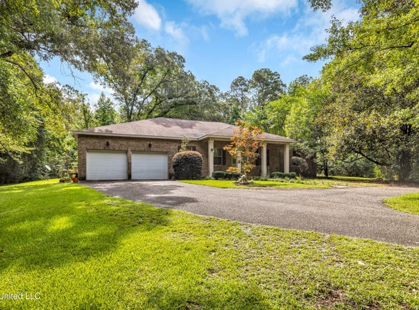21014 Saucier Fairley Road, Saucier, MS 39574