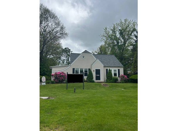 3 Forrest Drive, Rensselaer, NY 12144