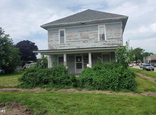 220 N Walnut Street, Creston, IA 50801