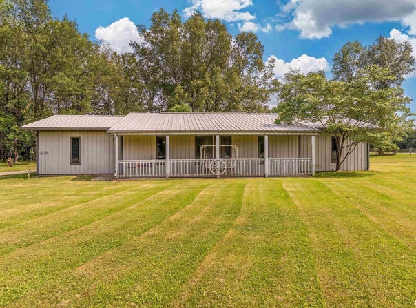 5378 CENTER Street, Mulkeytown, IL 62865