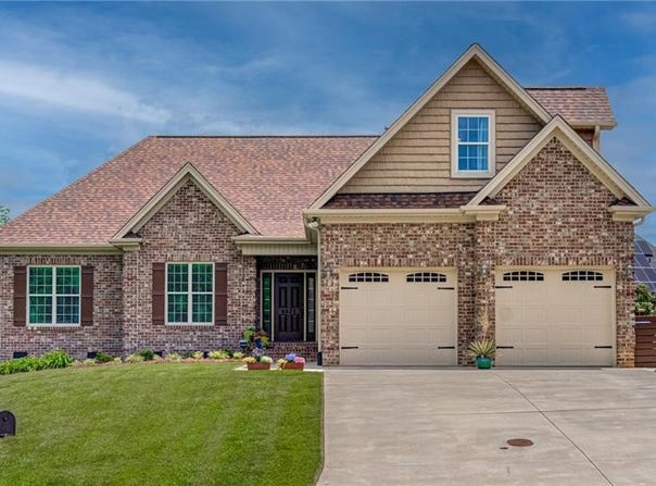 6821 Orchard Path Drive, Clemmons, NC 27012