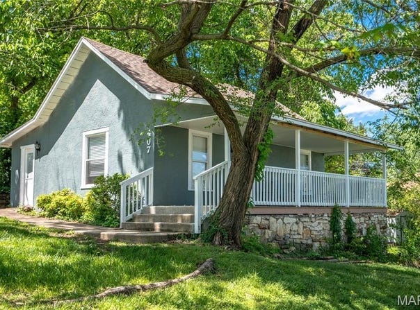 407 W College Street, Branson, MO 65616