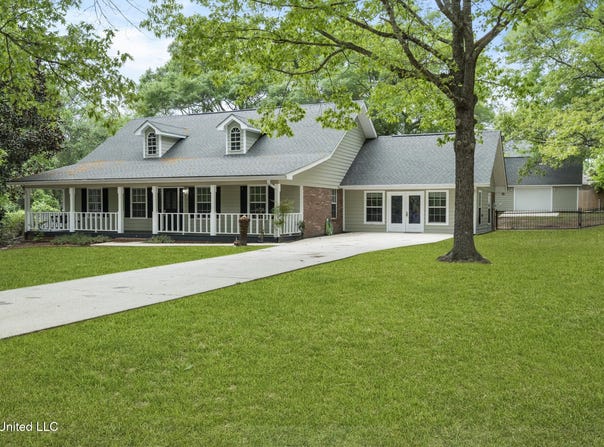 18401 Dogwood Lane, Saucier, MS 39574
