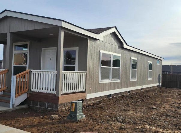 946 SE 10th Street, Madras, OR 97741