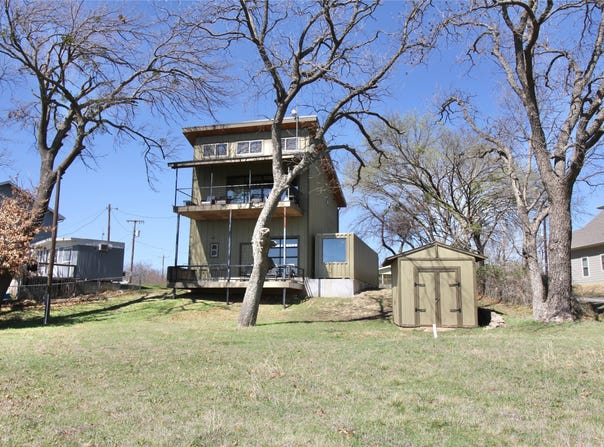 78 Park Lane, Gainesville, TX 76240
