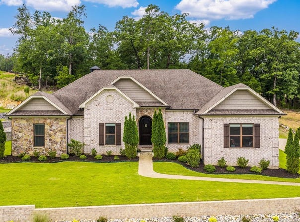 101 Eagle Ridge Drive, Maumelle, AR 72113