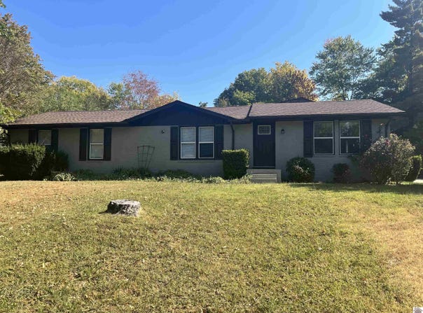 1500 Clayshire, Murray, KY 42071