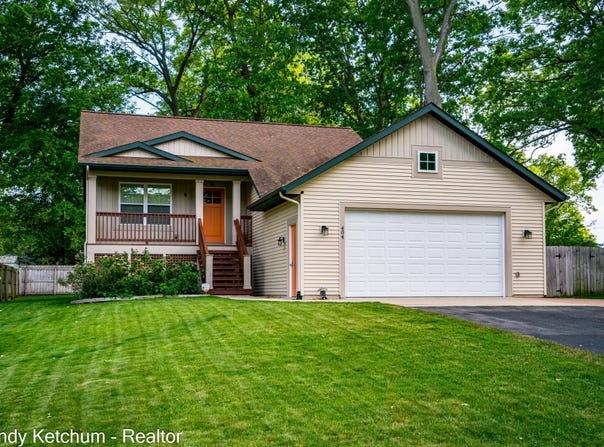 404 3RD AVENUE, HOLLAND, MI 49424