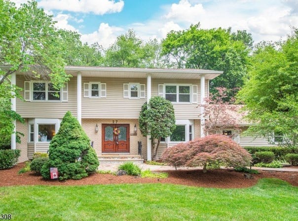 27 Brittany Rd, Montville Twp., NJ 07045-9549