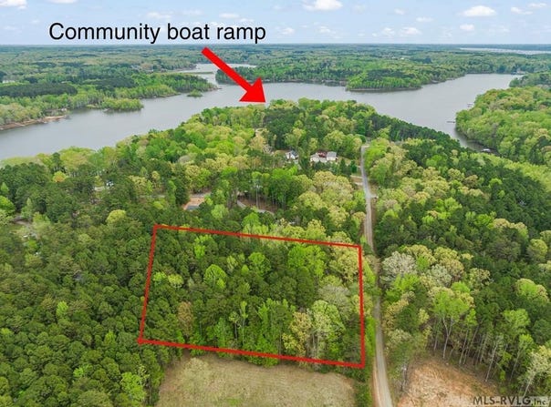 119 Lakefront Drive, Clarksville, VA 23927