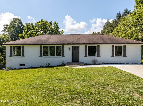 505 Foust Carney Rd, Powell, TN 37849