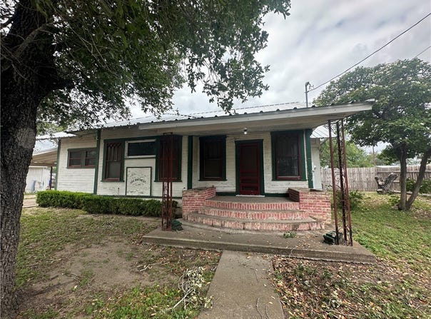 206 Hinton, Three Rivers, TX 78071
