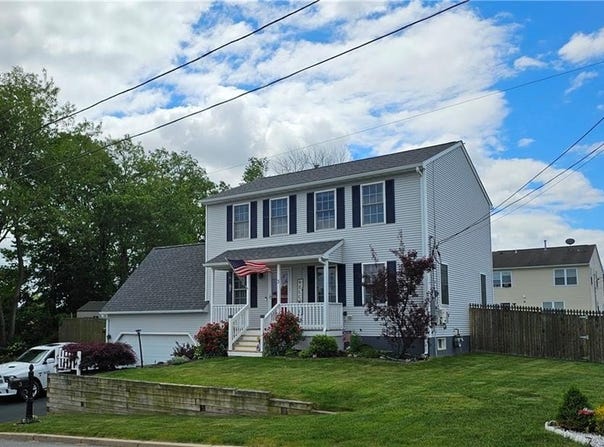 3 Bank Street, Cranston, RI 02920
