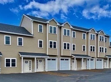7 Gorham St, Chelmsford, MA 01824