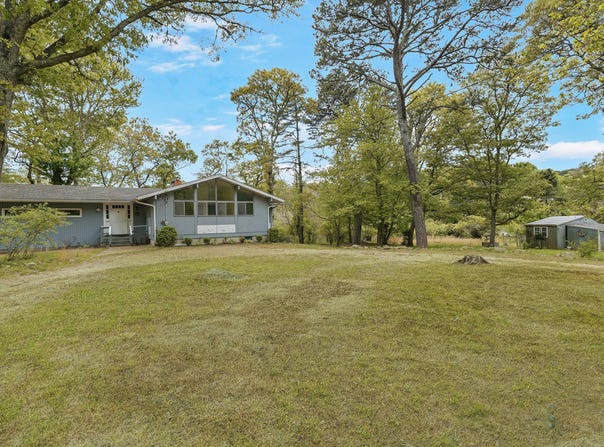 5 Scottys Lane, West Tisbury, MA 02575