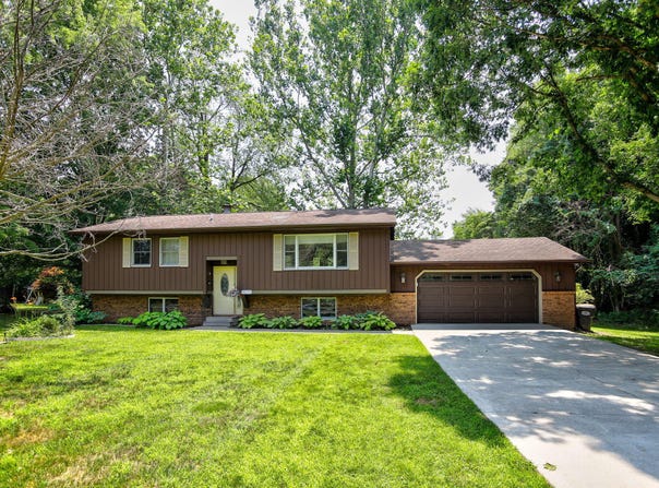 09272 Riverbend Drive, South Haven, MI 49090