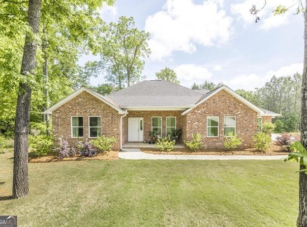 304 Wilsons Creek, Bonaire, GA 31005