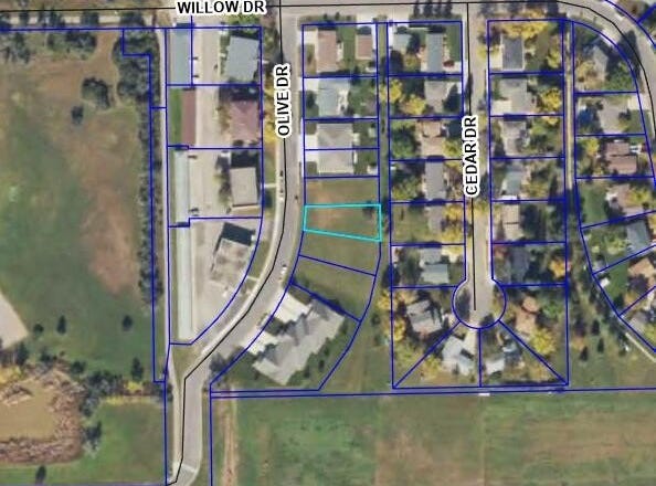 1612 Olive Drive, Aberdeen, SD 57401