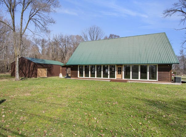 426 Elizabeth Street, Buchanan, MI 49107