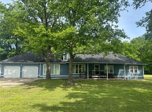 175 S 428 Road, Pryor, OK 74361