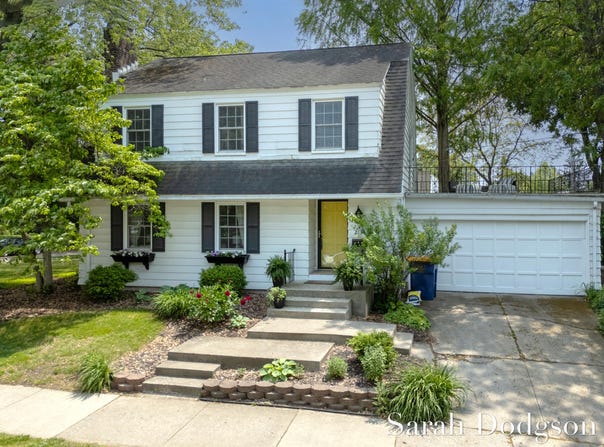 2130 Argentina Drive SE, East Grand Rapids, MI 49506