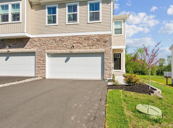 727 HUNSBERGER ROAD, SPRING CITY, PA 19475