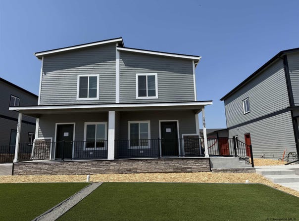 1752 RICHARD MARTIN DR, Cheyenne, WY 82007