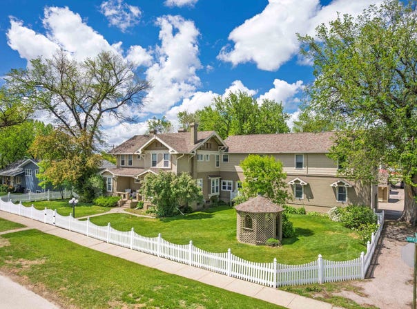 835 Harding Street, Belle Fourche, SD 57717