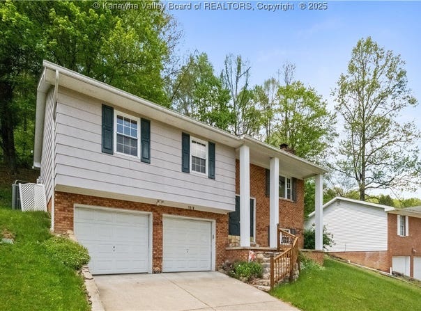 7018 Kanawha Farm Circle, Charleston, WV 25312