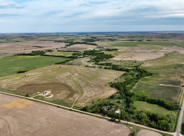 611 NE 180 Rd, Claflin, KS 67525