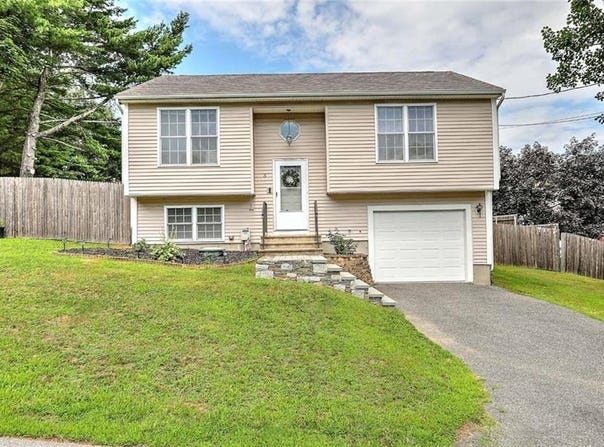 5 Craigie Avenue, Johnston, RI 02919