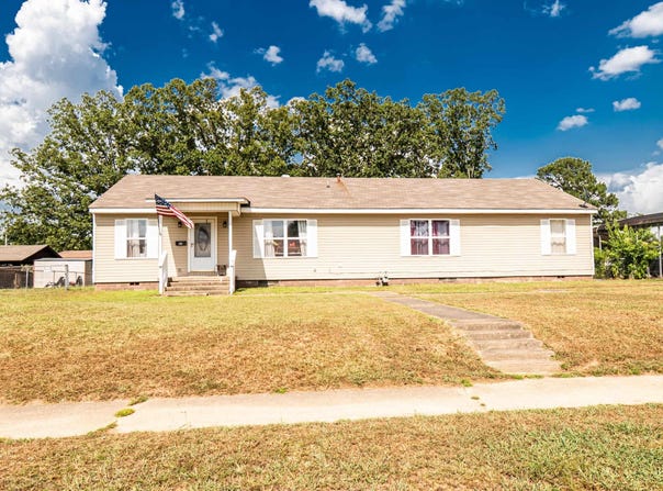 115 Womble Avenue, E. Camden, AR 71701