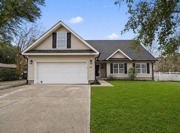 4040 Longleaf Ln., Murrells Inlet, SC 29576