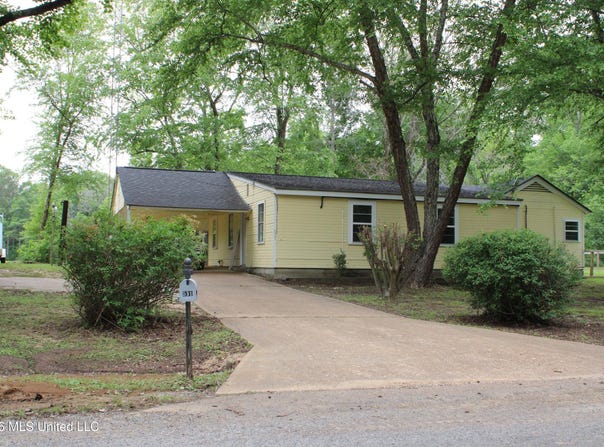 531 Pepper Tree Lane, Senatobia, MS 38668