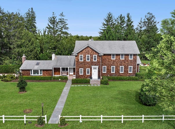 108 S Country Road, Remsenburg, NY 11960