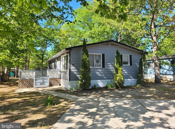 34 SKYLINE DRIVE, SICKLERVILLE, NJ 08081