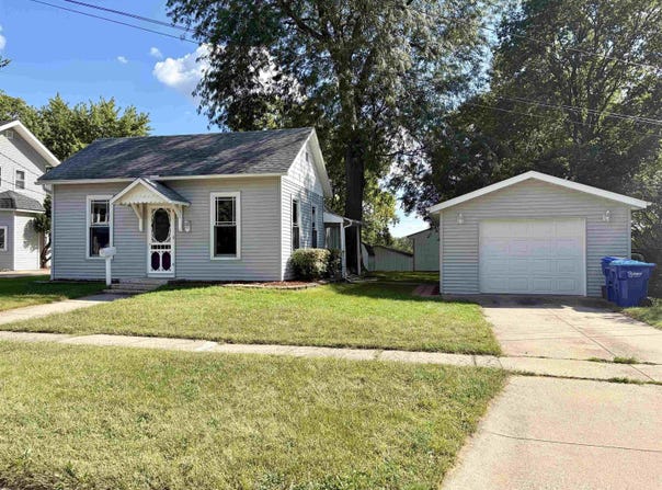307 SE 7th Street, Independence, IA 50644
