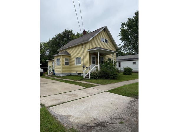 704 Engelman Street, Manistee, MI 49660