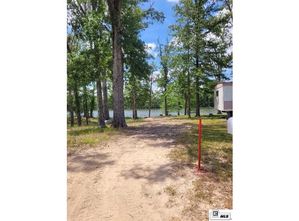 4695 LYNN WINNON ROAD, Oak Ridge, LA 71264