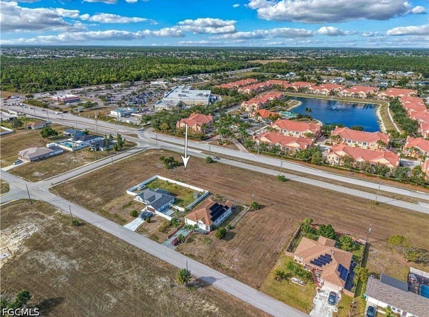 1713 NE 23rd Terrace, Cape Coral, FL 33909