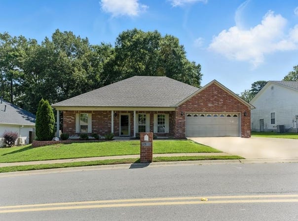 1518 Nantucket Dr., Benton, AR 72015